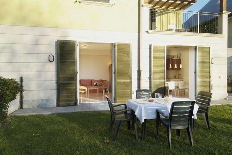 Budget Village Apartments - Porto Letizia Porlezza Exterior foto