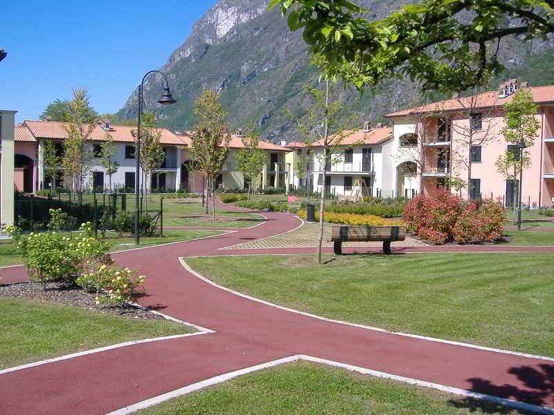 Budget Village Apartments - Porto Letizia Porlezza Exterior foto